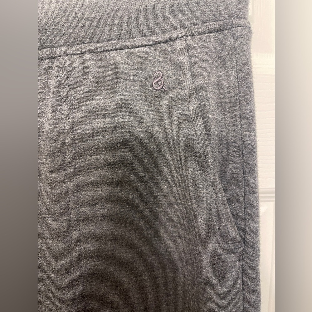LOFT Lou & Grey Signaturesoft Sweatpants - Picture 3 of 5